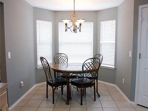 5th image of 205 N Rolling Meadows Dr