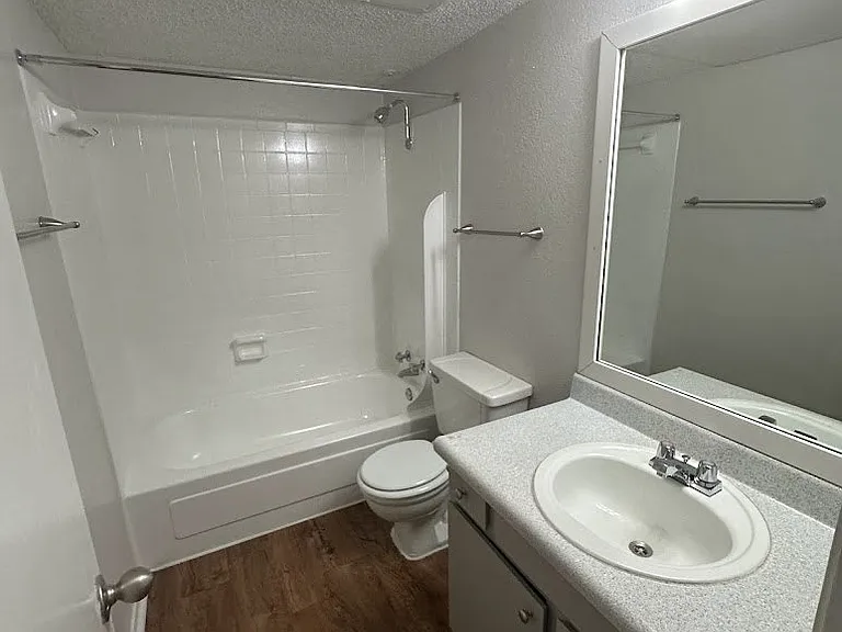 Juniper Springs Apartments — Photo 171