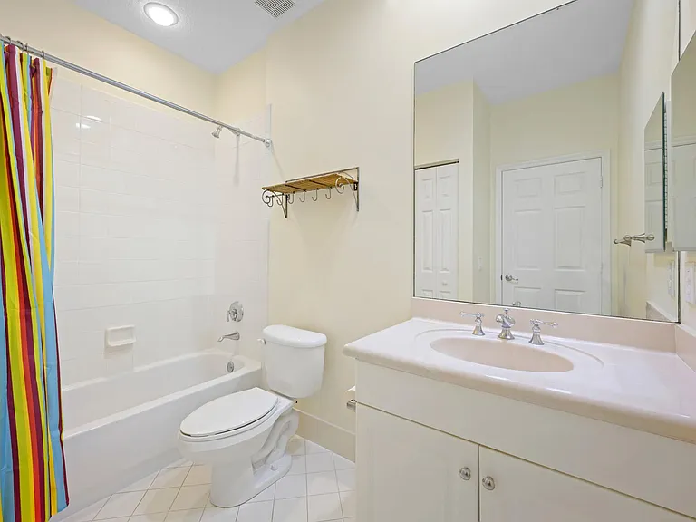 1384 Harbor Vw W — Photo 16