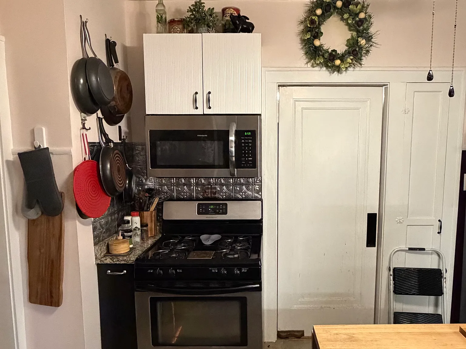 2 bed, 1050 sqft, $1,600 — Photo 3