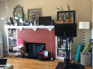 1110 Davis St APT 2, Evanston, IL 60201