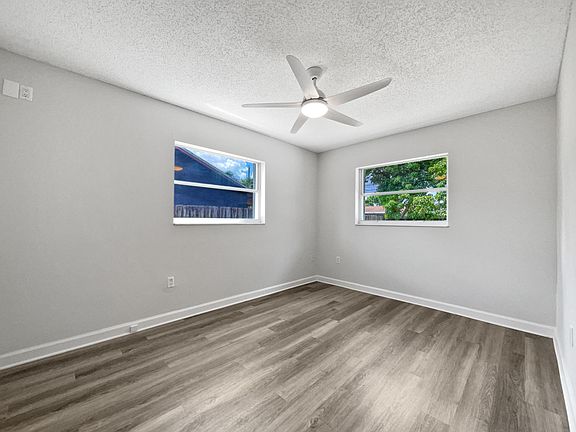 3rd image of 11391 NW 37th Street