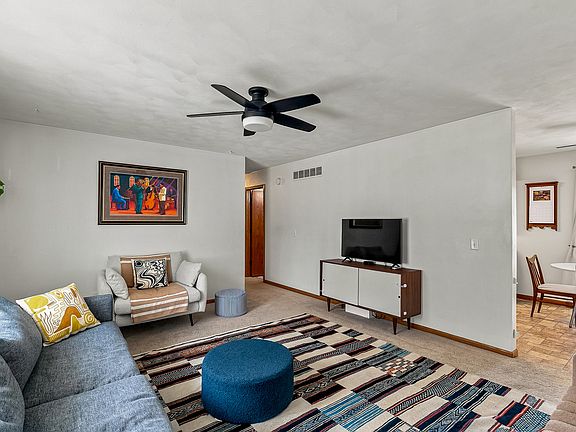 5th image of 118 N 9th St