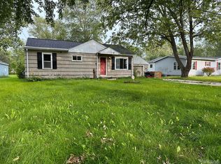 2259 Howe Rd, Burton, MI 48519