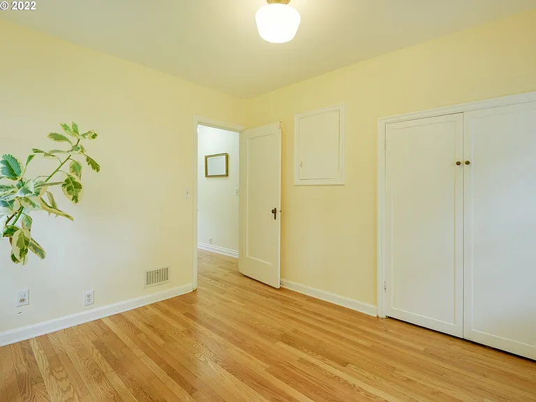 7236 N Newell Ave — Photo 9