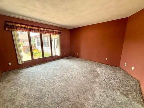 3rd image of 226 Beechwood Dr