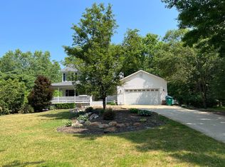 2064 Marc Dr, Commerce Township, MI