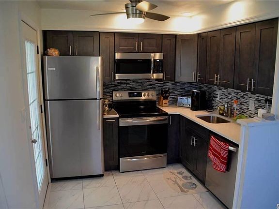 3rd image of 108 Greenwood Dr