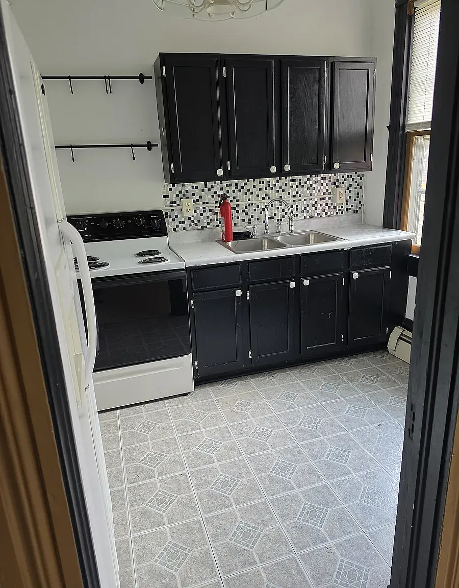 1 bed, $700 — Photo 2
