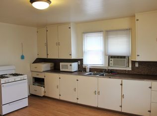 411 Maiden St APT 3, Thermopolis, WY 82443
