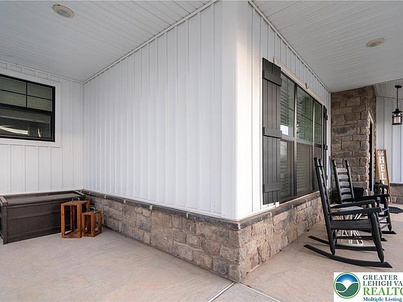 5th image of 1024 Bayberry Dr