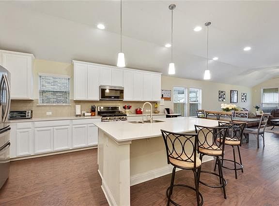 4th image of 7945 Massa Dr