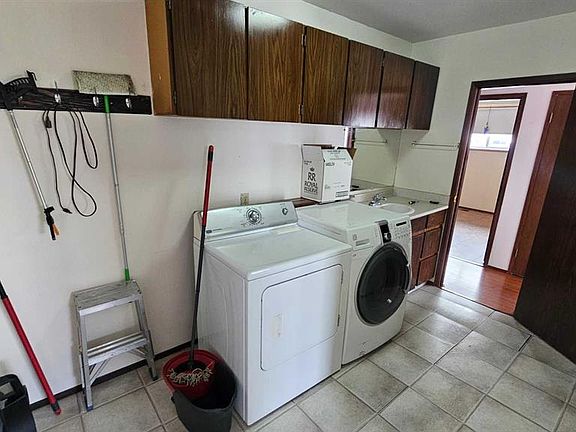 4th image of 4618 W Westminster Ave