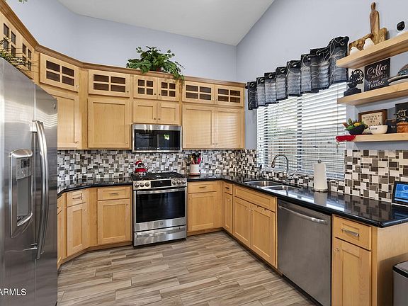 4th image of 9248 E KEATS Avenue