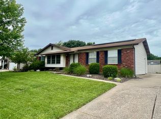23 Lake Superior Dr, Saint Peters, MO 63376