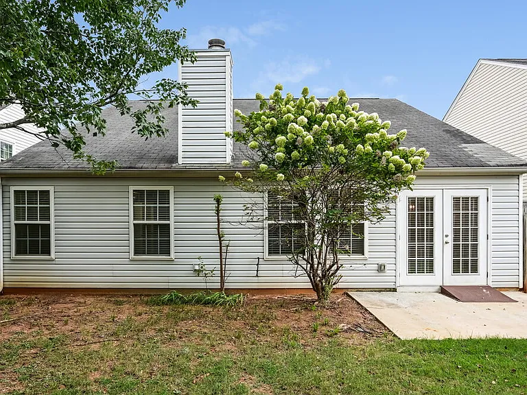 1990 Towne Park Dr — Photo 16