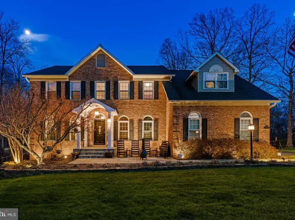 6165 Mint Springs Dr, Warrenton, VA 20187