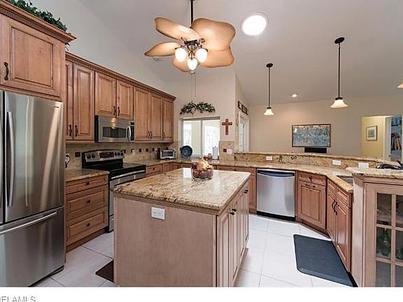 5th image of 6011 Standing Oaks Ln