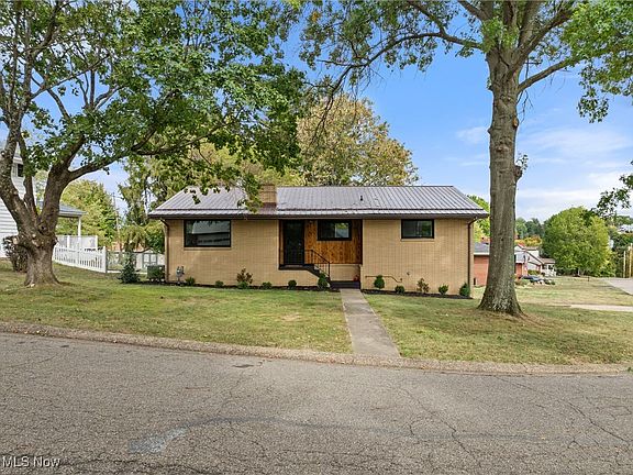 3rd image of 234 Harbel Dr
