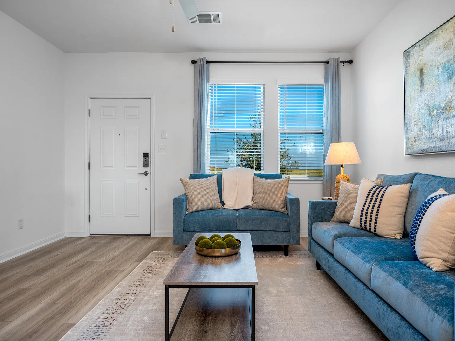 4 bed, $4,500 — Photo 4