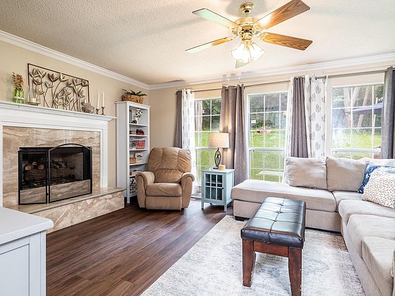 4th image of 8701 Brucewood Ln