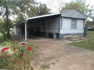 1300 Summer Ln, Horseshoe Bend, AR 72512