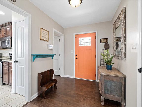 4th image of 3602 Fox Tail Dr