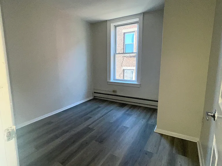 10 Hilliard Ave #4 — Photo 8