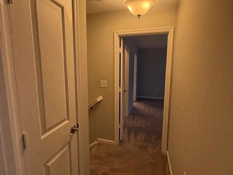 1609 Apsley Ct — Photo 13