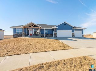 933 S Haley Ave, Brandon, SD 57005