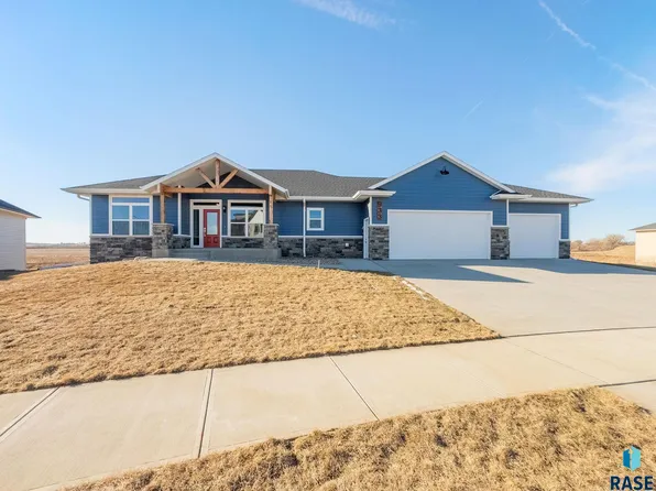933 S Haley Ave, Brandon, SD 57005