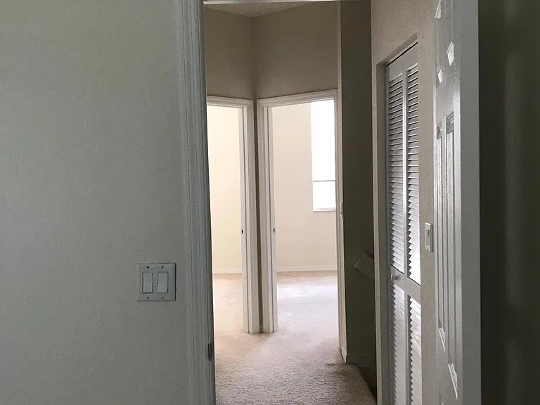 141 E Thatch Palm Cir — Photo 22