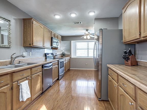 5th image of 1807 Cordova Dr