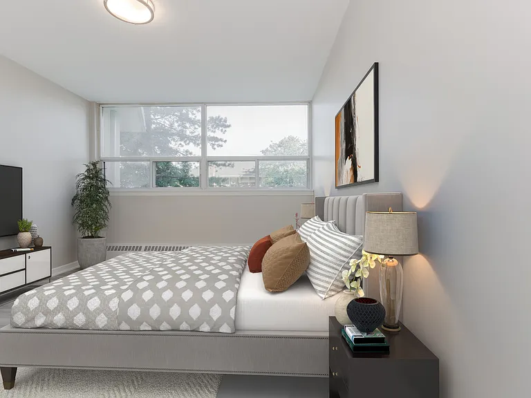 33 Erskine Ave — Photo 50
