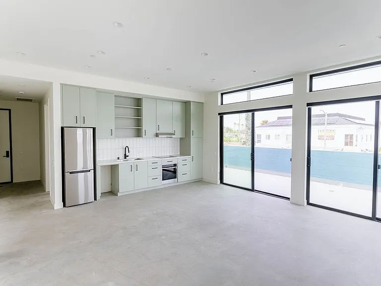 The Flats South Oceanside - where modern luxury meets coastal lifestyle — Photo 7