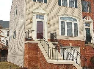 25537 Fretton Sq, Chantilly, VA 20152