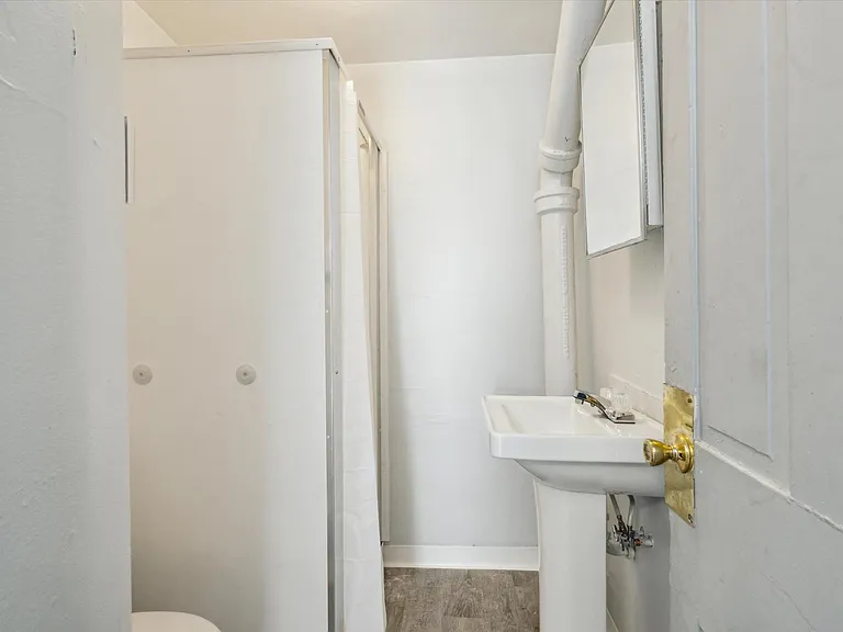 725 W Walnut St #725 — Photo 11