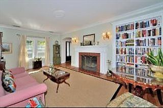 2nd image of 602 N Waiola Ave