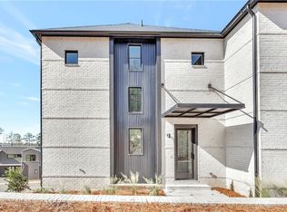 10961 Serenbe Ln, Chattahoochee Hills, GA 30268