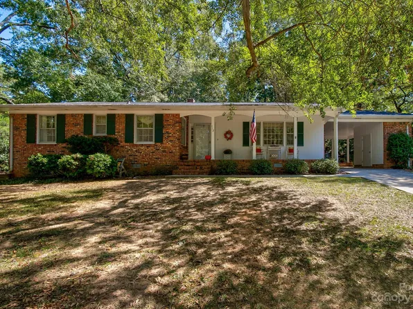 112 Cathcart Cir, Winnsboro, SC 29180