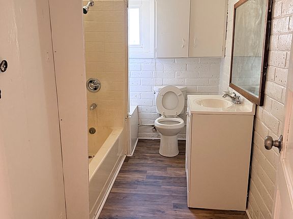 4th image of 431 S H St #A