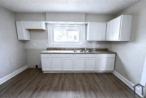 3 bed, 1200 sqft, $1,749 — Photo 4
