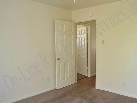 5th image of 1513 Hawk Tree Dr #A