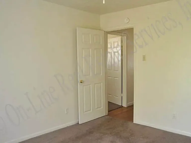 1513 Hawk Tree Dr #A — Photo 5