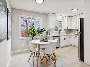 612 11th Ave E, Shakopee, MN 55379