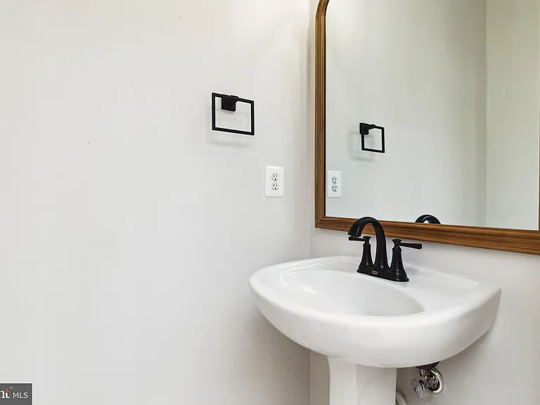 2900 Stockholm Way — Photo 8