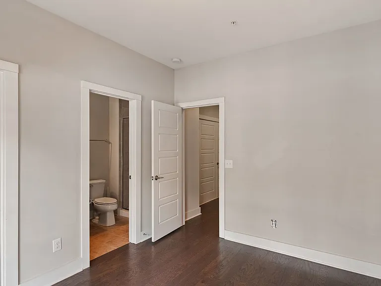2801 Wilshire Hill Dr #107 — Photo 6