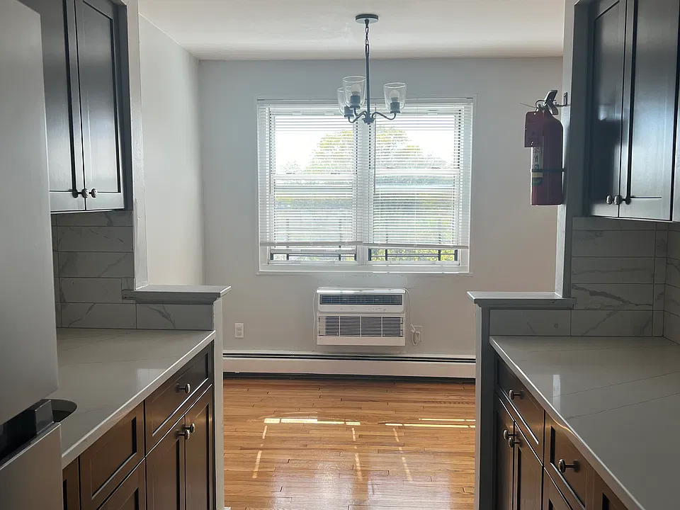 516 S Cherry St #5