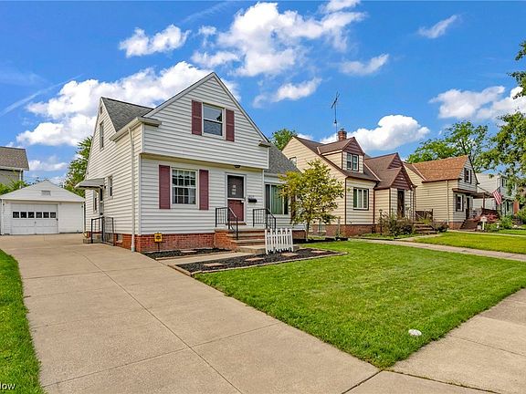 3rd image of 4805 Park Dr