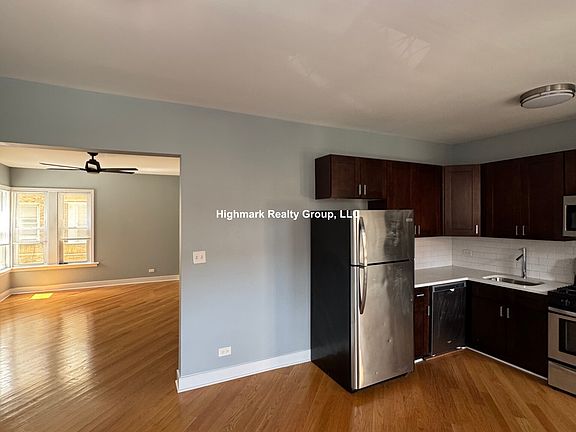 2nd image of 1644 W Pratt Blvd #3IA